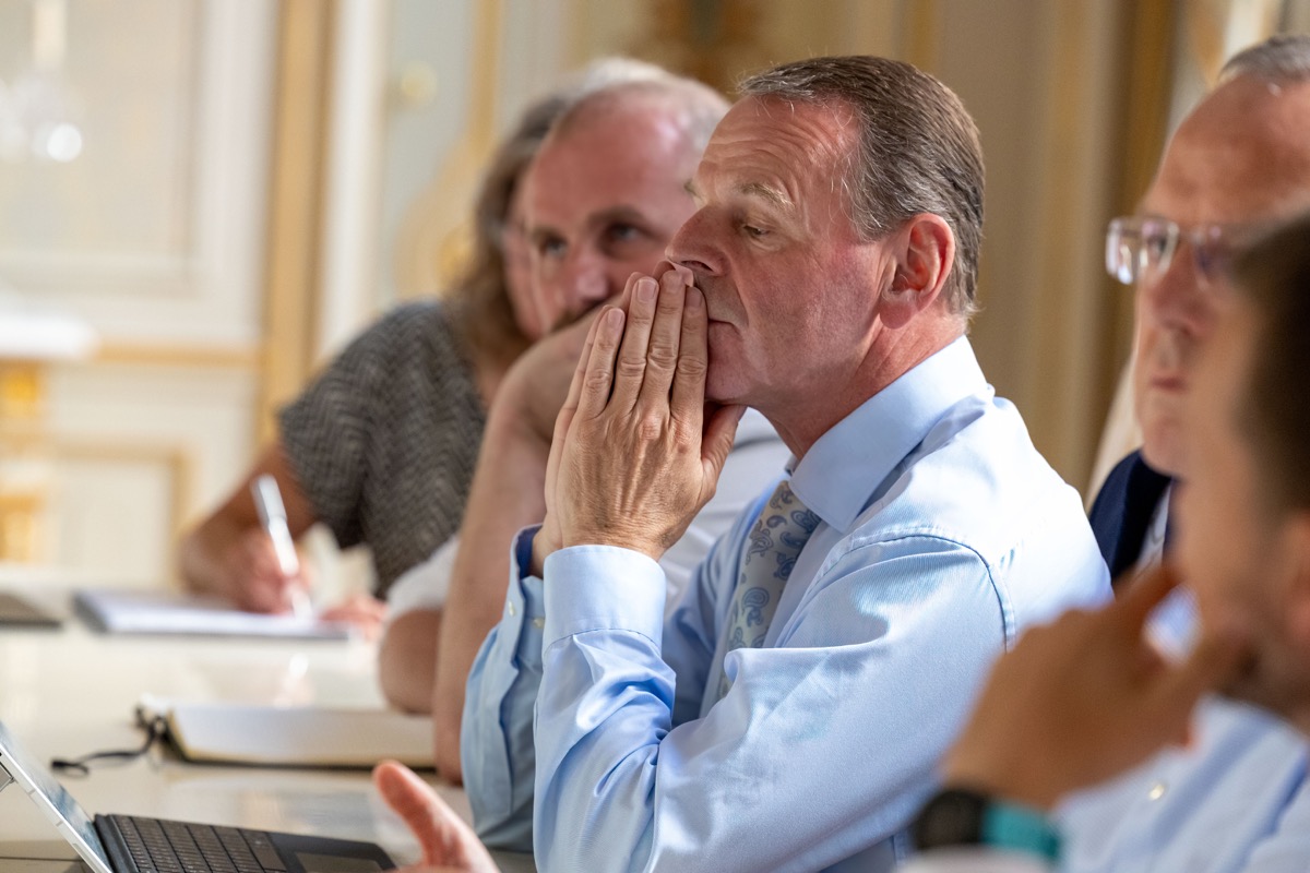 Portret spreker Duitse Ambassade — eventfotograaf
