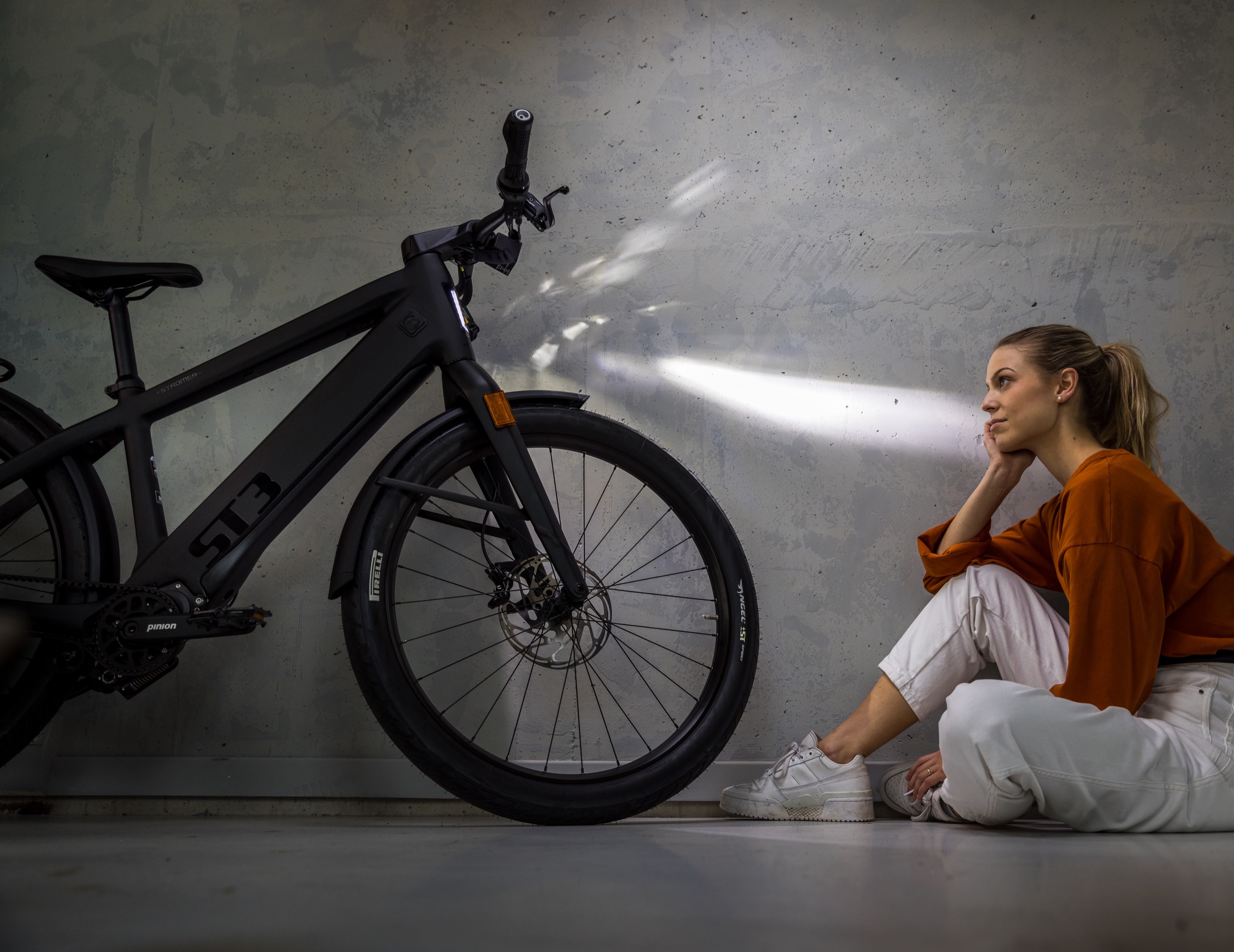 Campaign photo of Stromer e-bike in studio